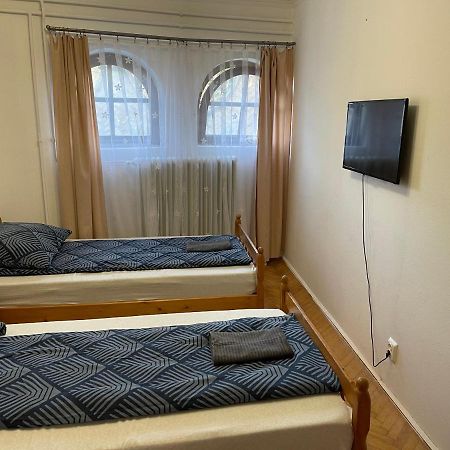 Szimpla Apartman Apartment Mişcolţ Exterior foto