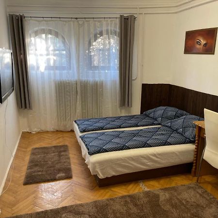 Szimpla Apartman Apartment Mişcolţ Exterior foto