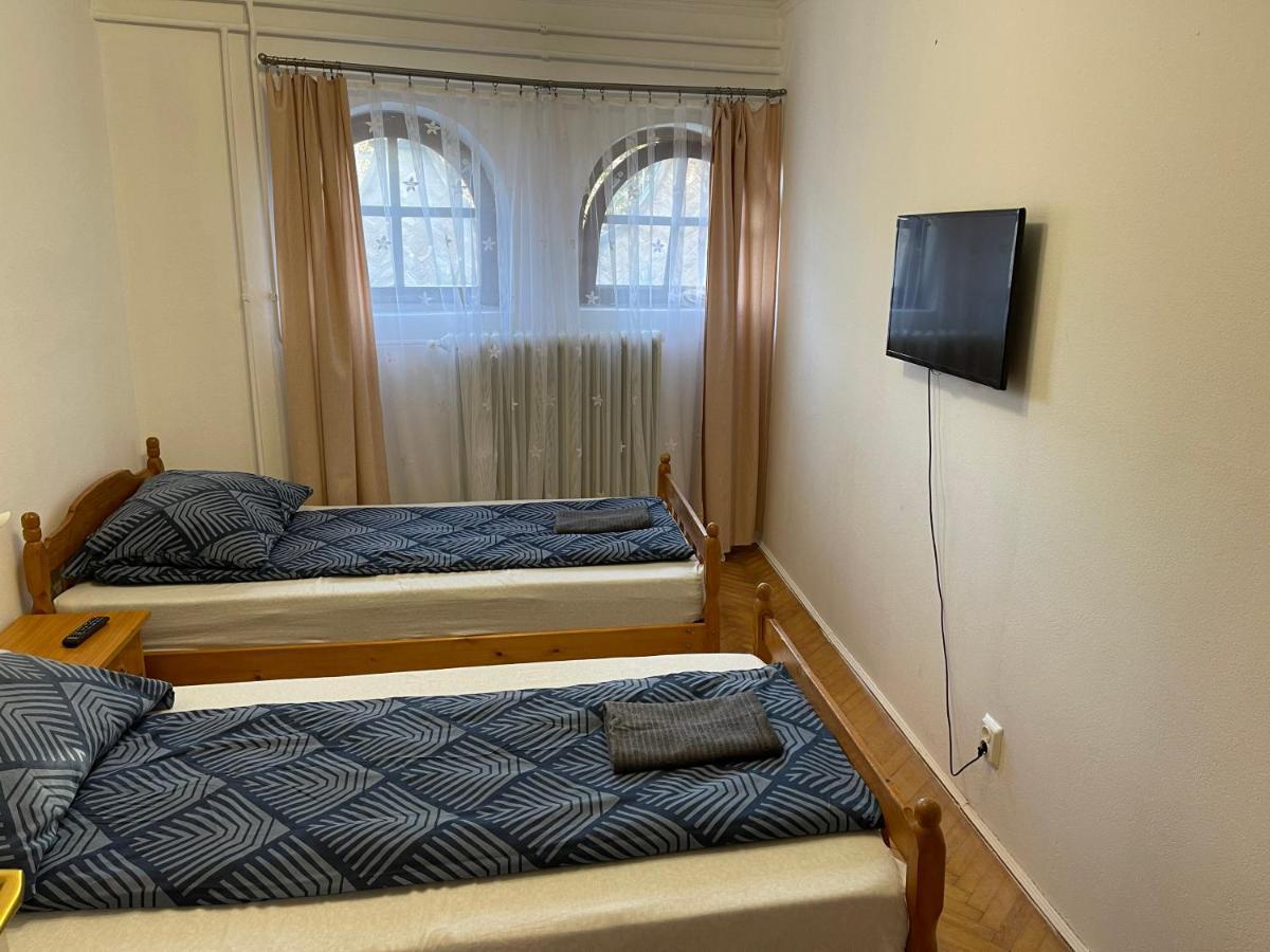 Szimpla Apartman Apartment Mişcolţ Exterior foto