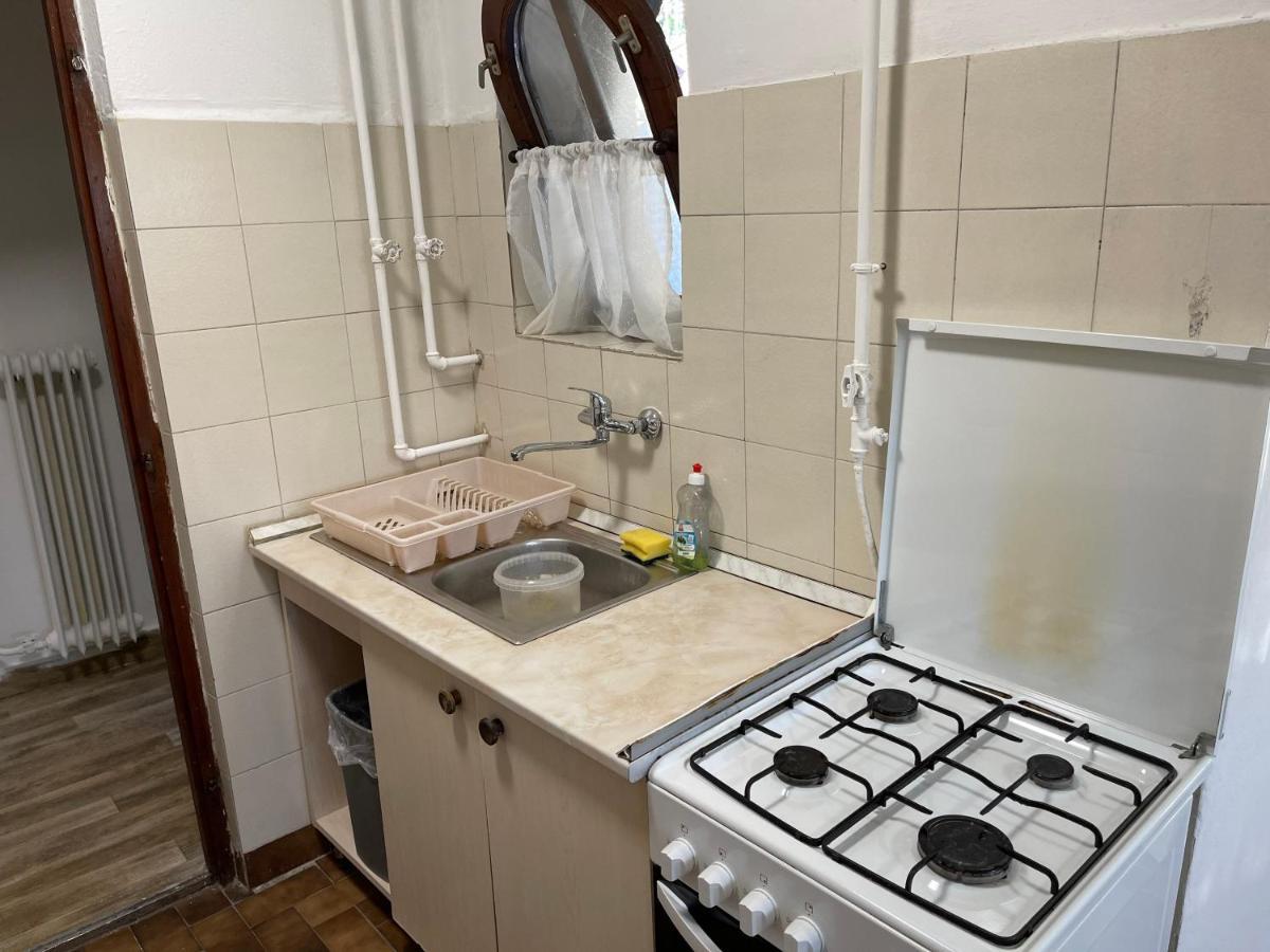Szimpla Apartman Apartment Mişcolţ Exterior foto