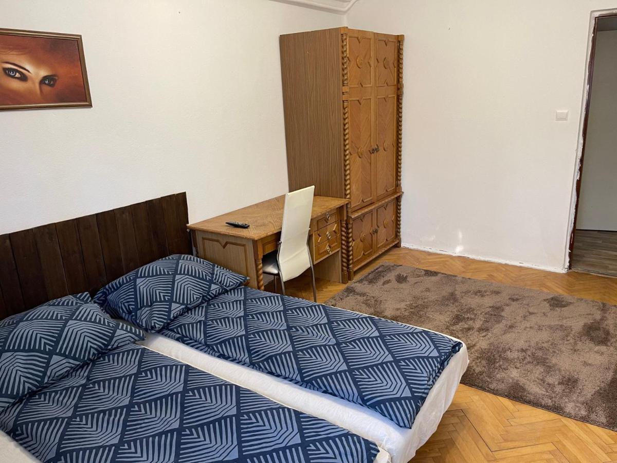 Szimpla Apartman Apartment Mişcolţ Exterior foto