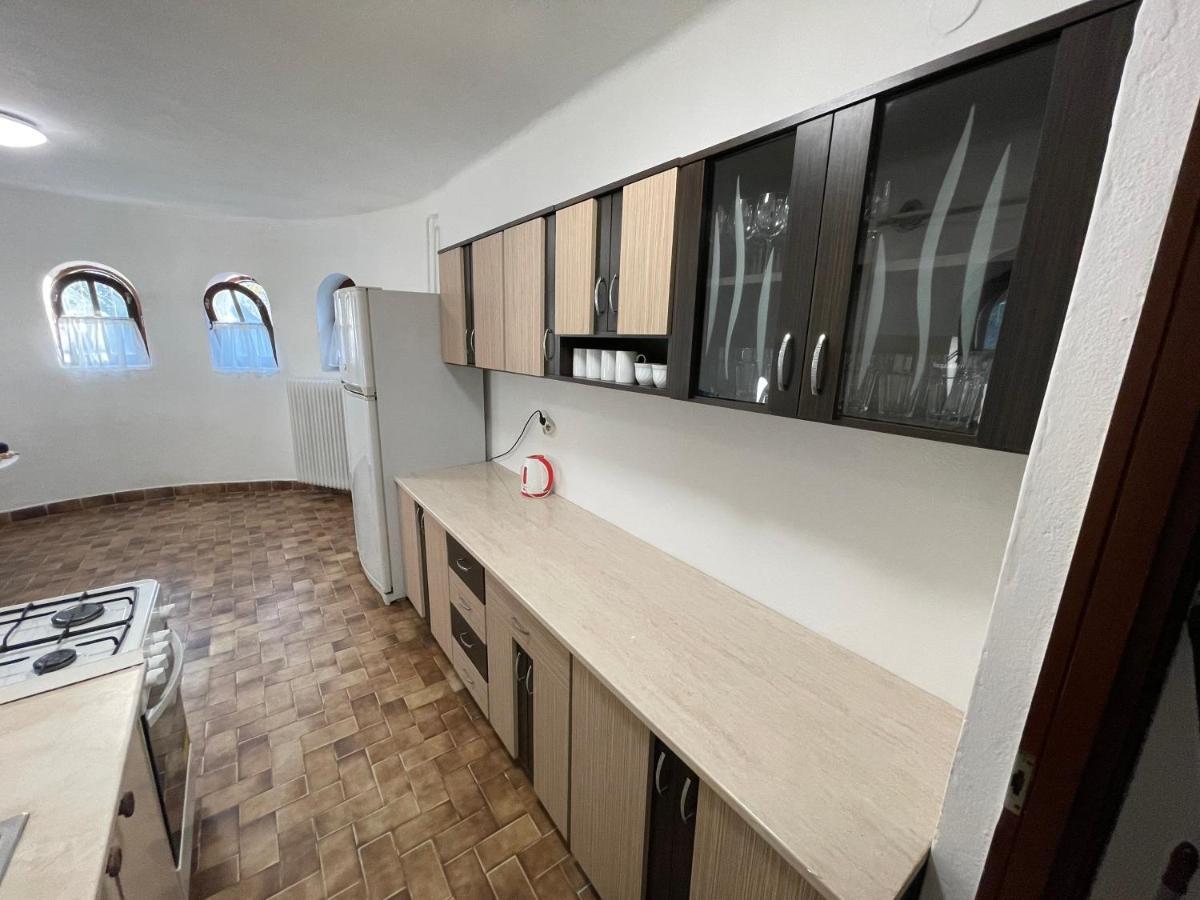 Szimpla Apartman Apartment Mişcolţ Exterior foto